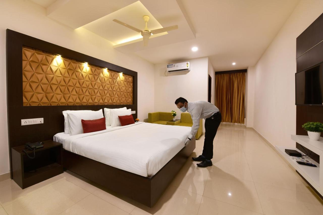Hotel Bv Colours By Rivido, Begur Main Road Bangalore Eksteriør bilde