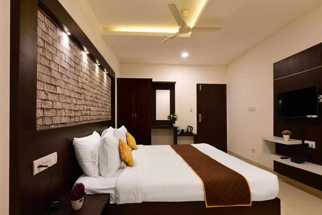 Hotel Bv Colours By Rivido, Begur Main Road Bangalore Eksteriør bilde