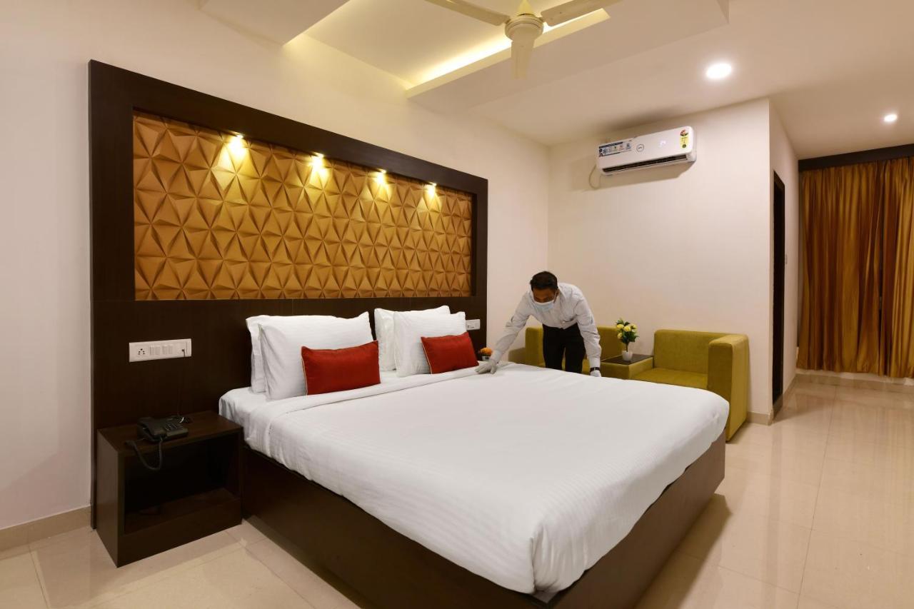 Hotel Bv Colours By Rivido, Begur Main Road Bangalore Eksteriør bilde